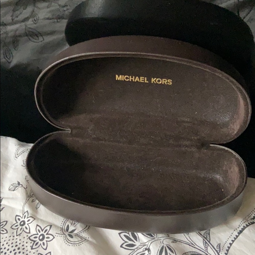 Michael kors sunglasses case
